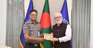 আইজিপির সঙ্গে আয়ারল্যান্ডের রাষ্ট্রদূতের সাক্ষাৎ